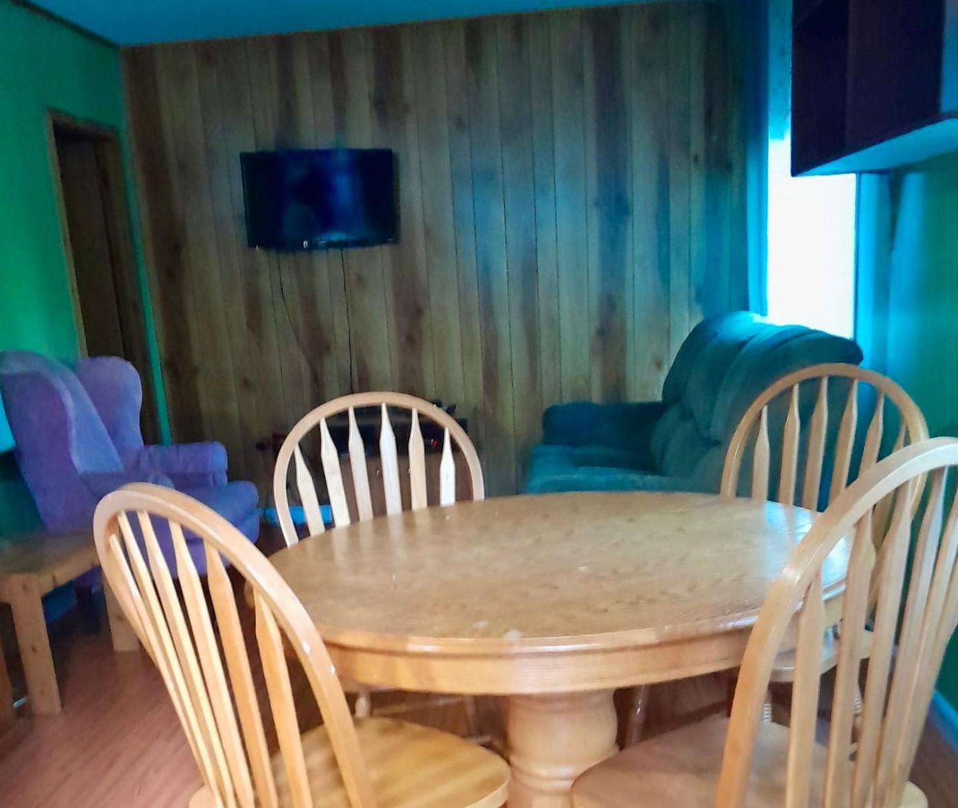Lakefront Hideaway Resort Kawartha Lakes Quarto foto