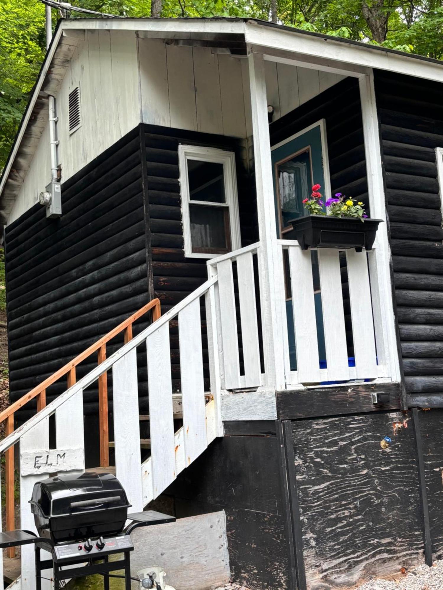 Lakefront Hideaway Resort Kawartha Lakes Exterior foto